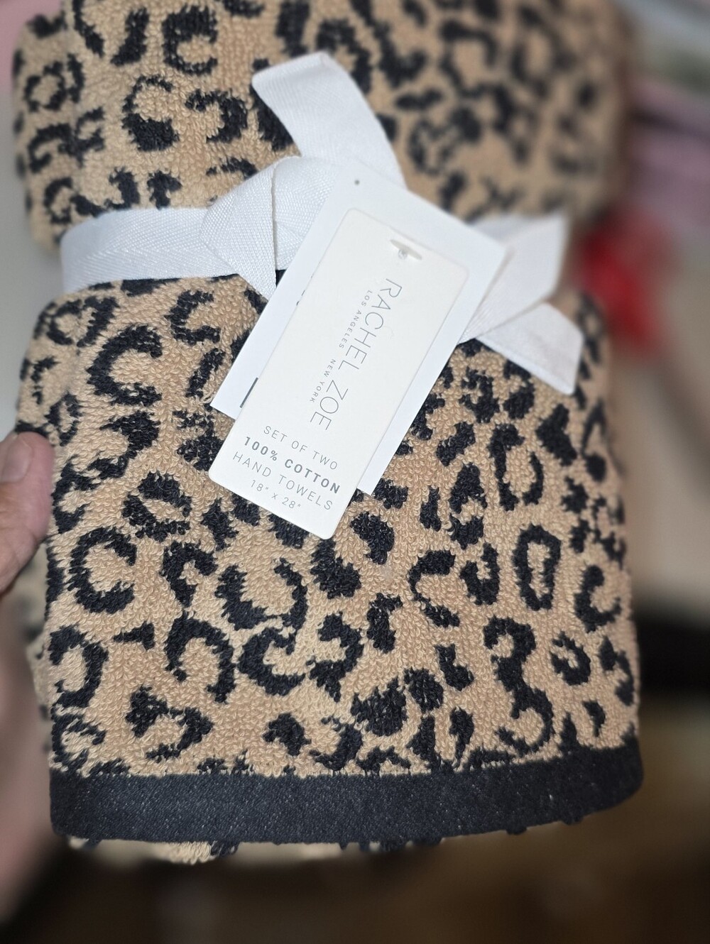 Rachel Zoe Black and Cream Leopard Bath Rug And Towel Set - Picture 14 of 16